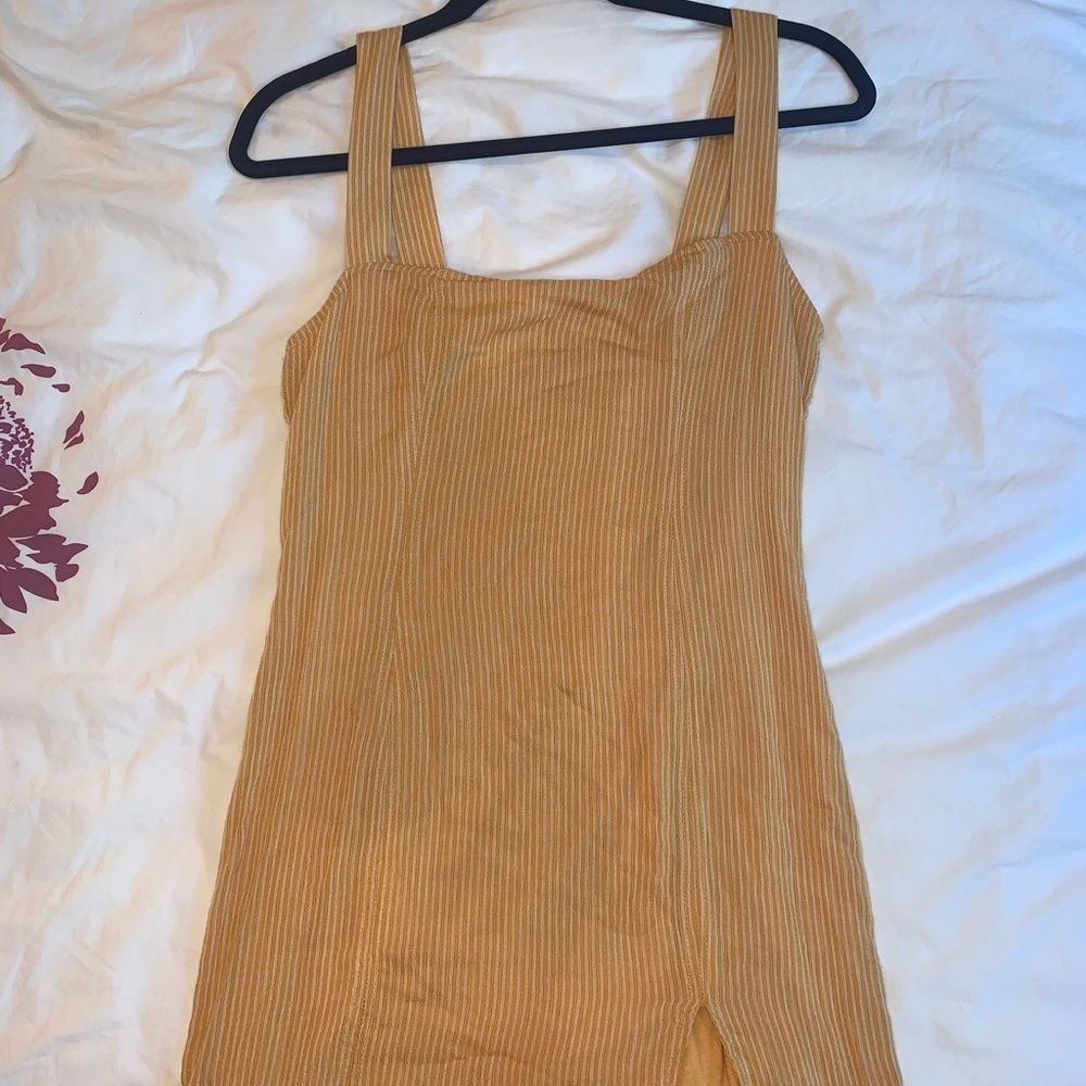 Yellow Dress from vanilla sky